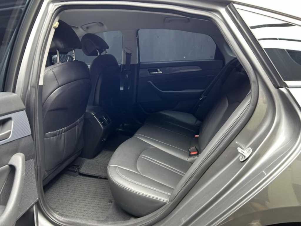 HYUNDAI Sonata - Vista 5