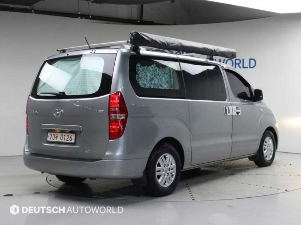 HYUNDAI Starex - Vista 4