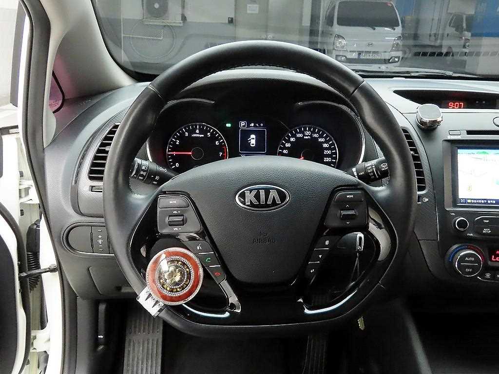 KIA K3 - Vista 7