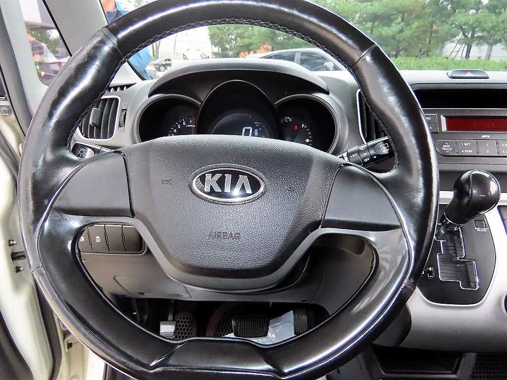 KIA Ray - Vista 8