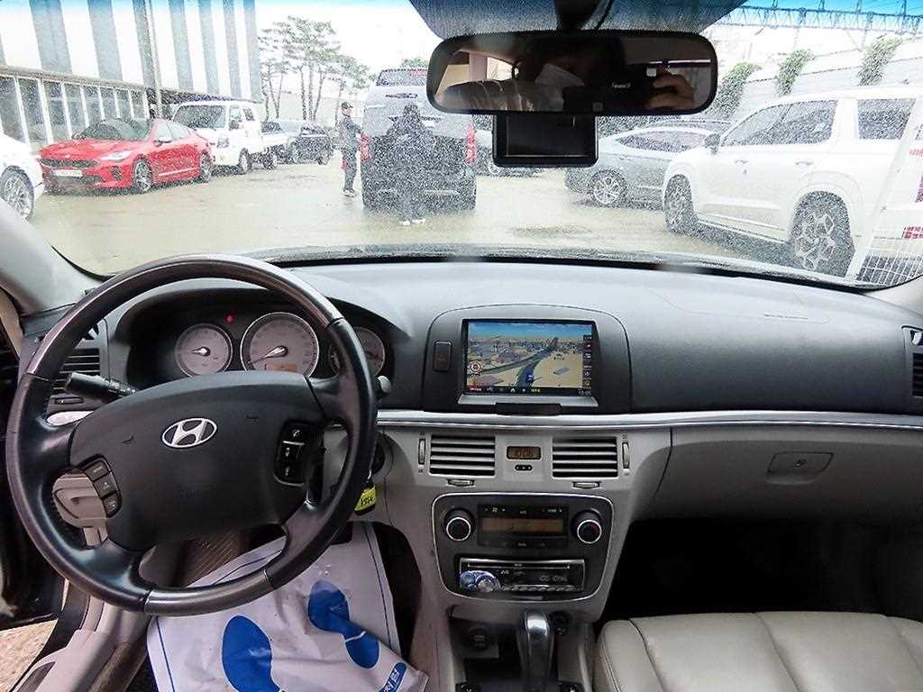 HYUNDAI Sonata - Vista 7