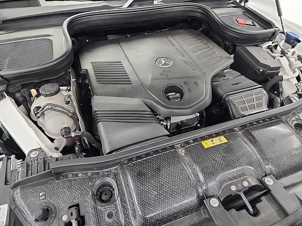 Mercedes Benz GLE Class - Vista 5