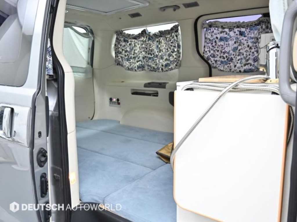 HYUNDAI Starex - Vista 12