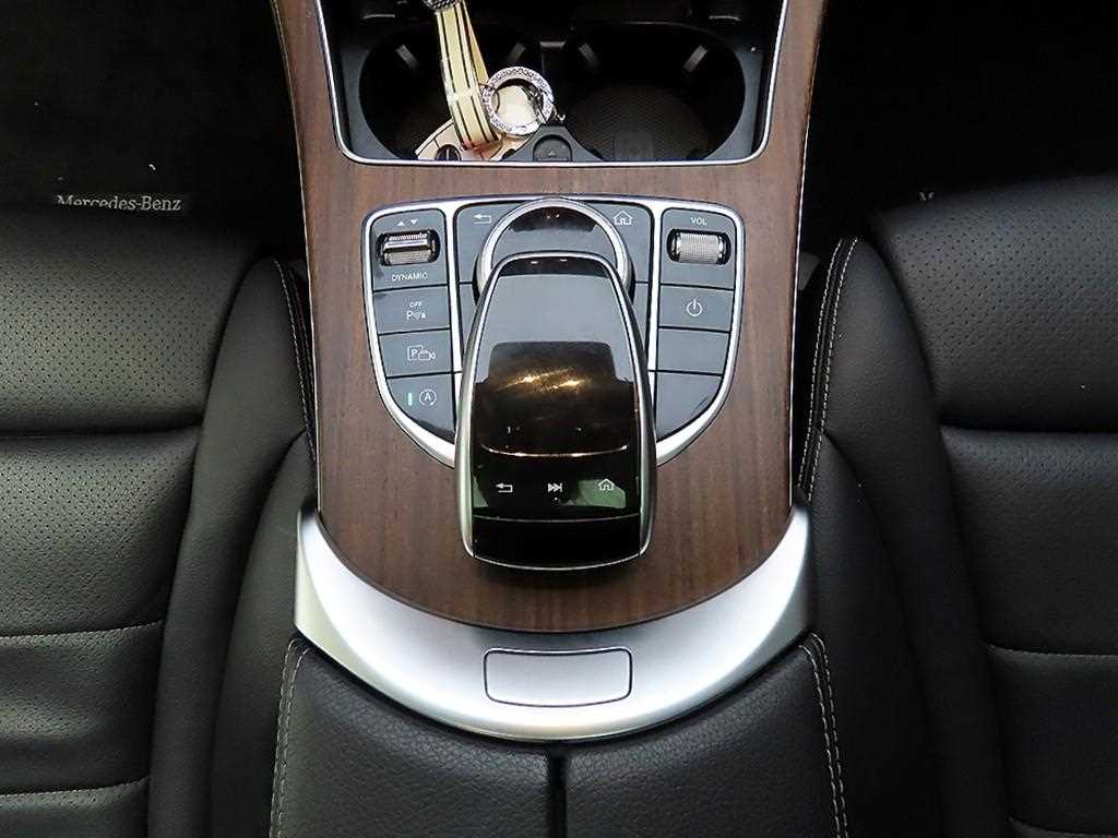 Mercedes Benz C Class - Vista 10