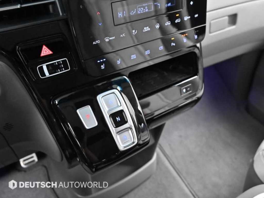 HYUNDAI Staria - Vista 9