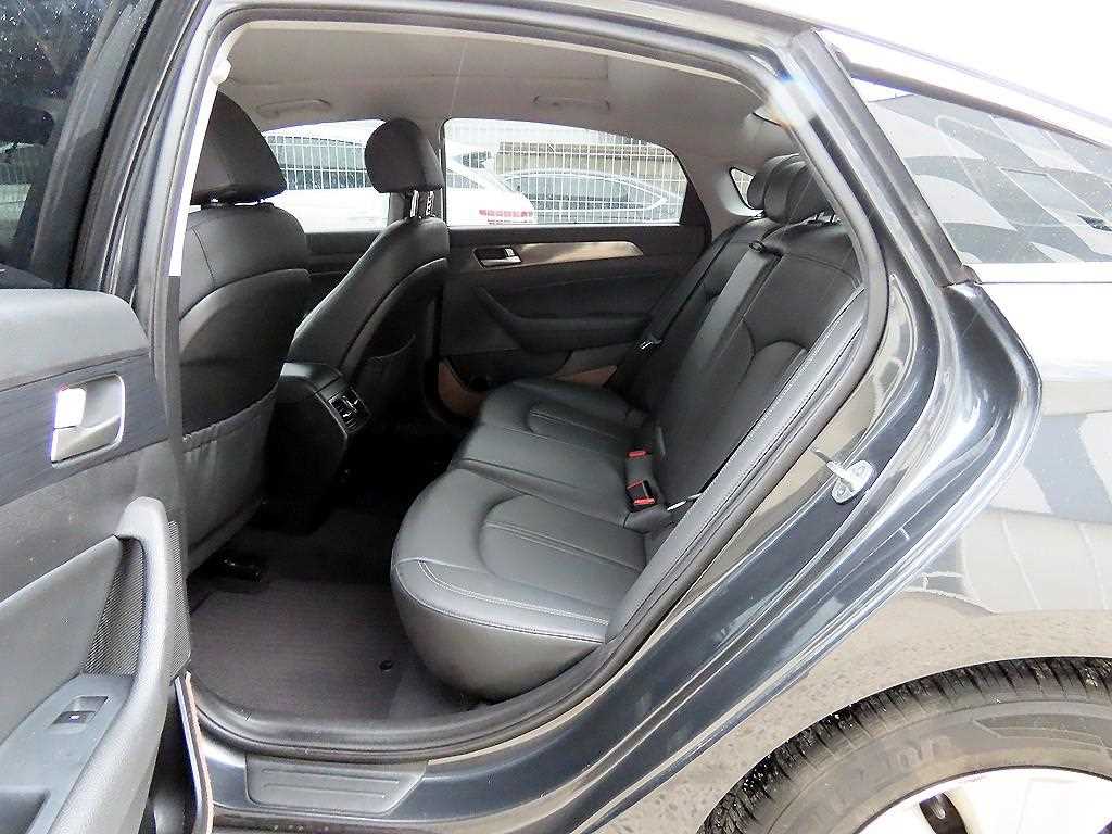 HYUNDAI Sonata - Vista 6