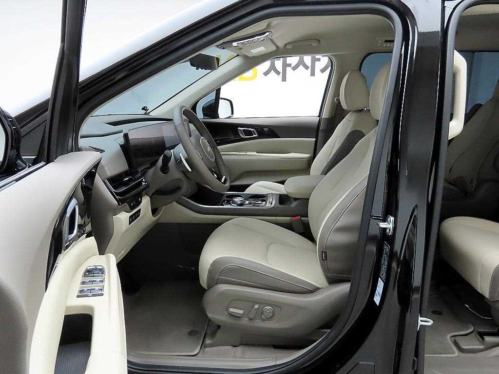 KIA Carnival 2025 - Importación desde Corea - HF Imports Iquique - Foto 14
