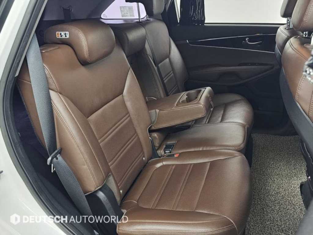 KIA Sorento - Vista 12