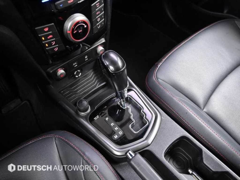 Ssangyong Tivoli - Vista 9