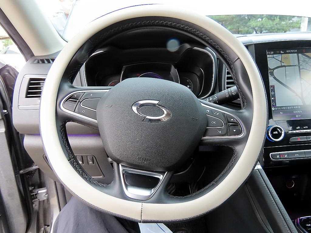 SAMSUNG QM6 - Vista 8