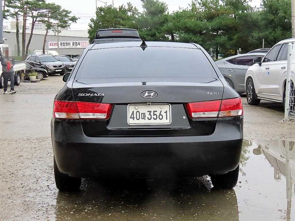 HYUNDAI Sonata - Vista 4