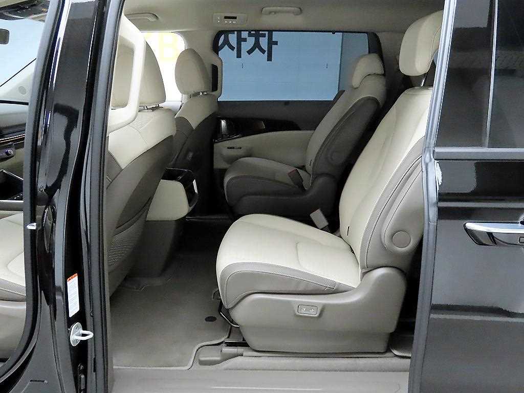 KIA Carnival 2025 - Importación desde Corea - HF Imports Iquique - Foto 15
