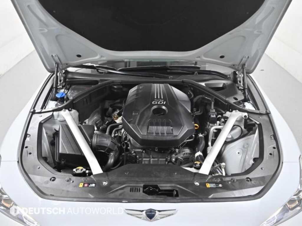 Genesis G70 - Vista 6