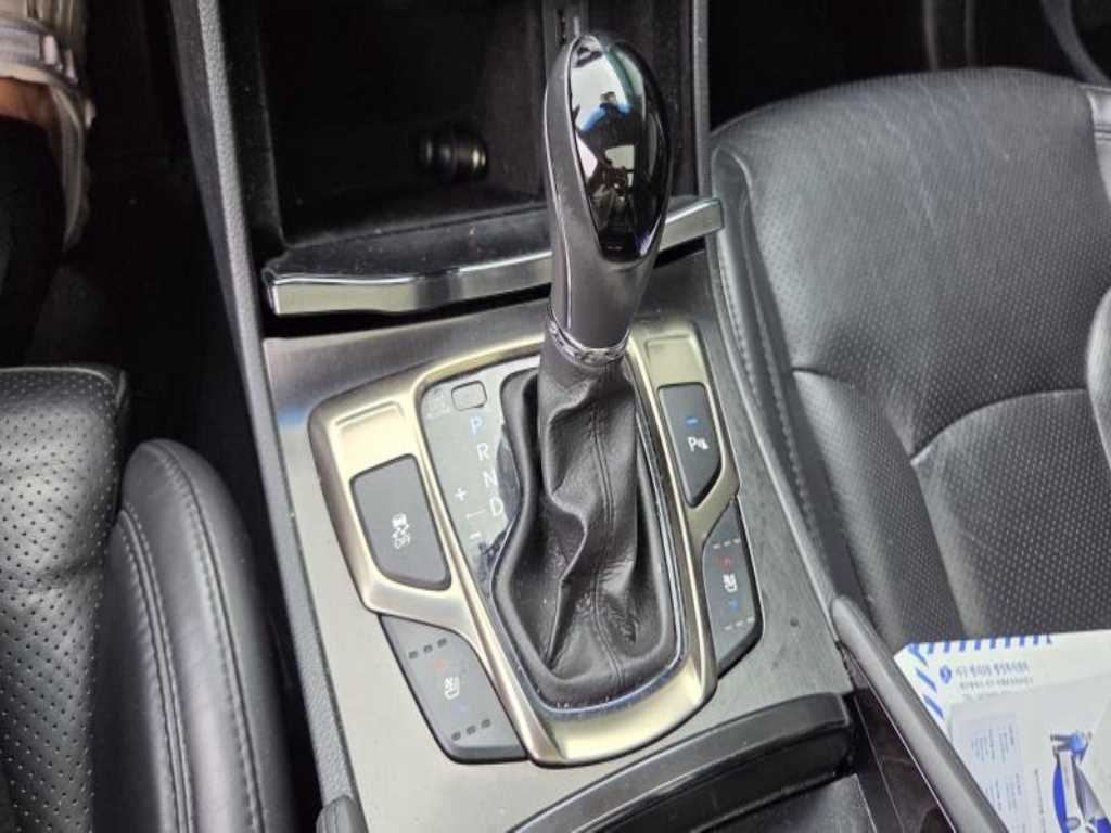 HYUNDAI Grandeur - Vista 10