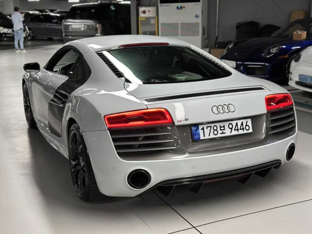 Audi R8 - Vista 4
