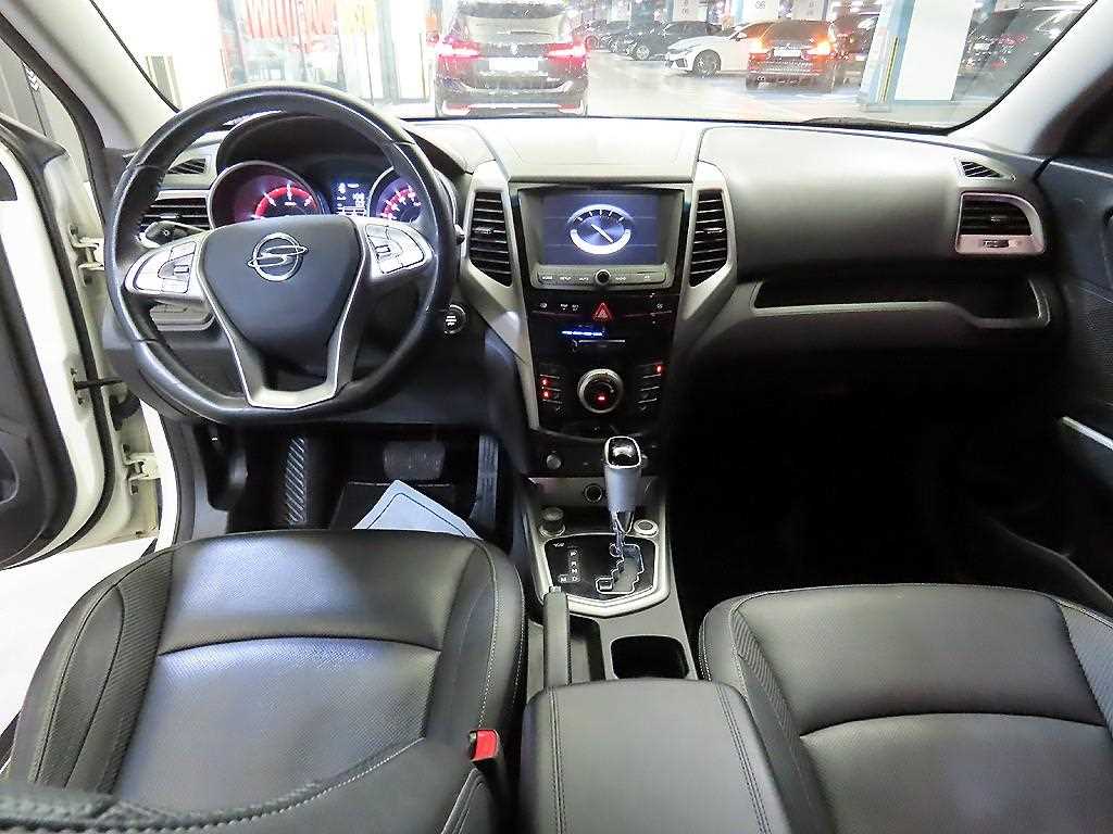 Ssangyong Tivoli - Vista 10