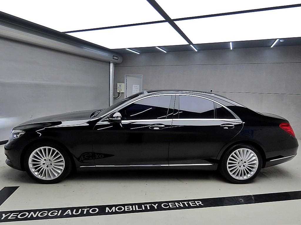Mercedes Benz S Class - Vista 4