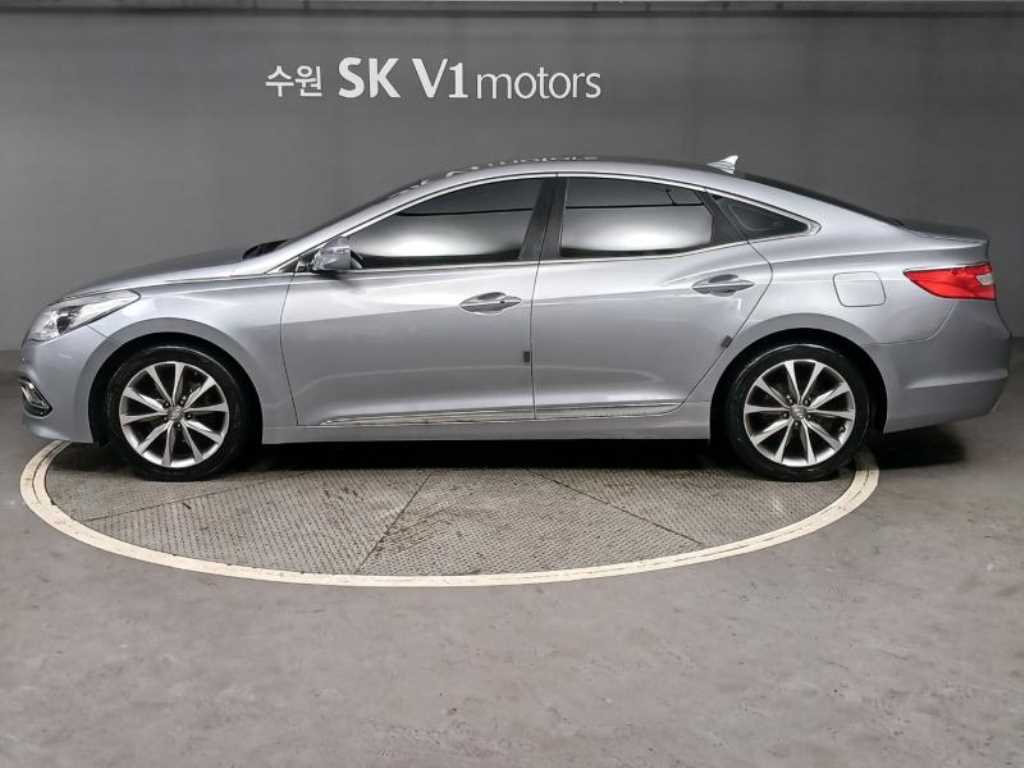 HYUNDAI Grandeur - Vista 3