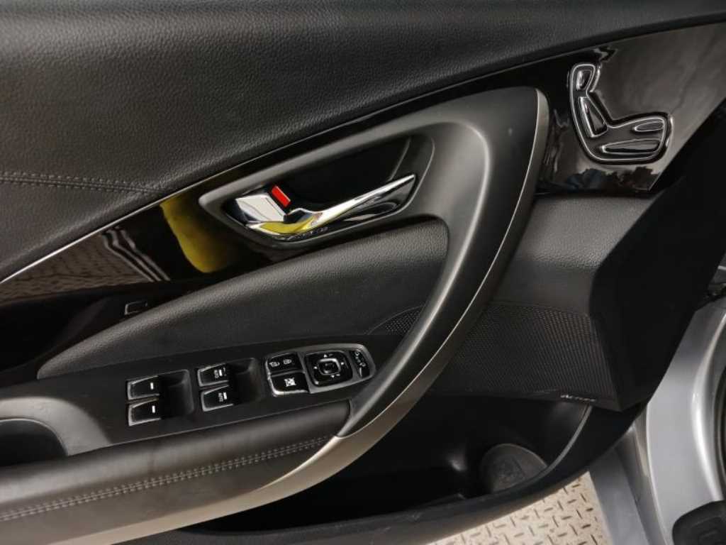 HYUNDAI Grandeur - Vista 9