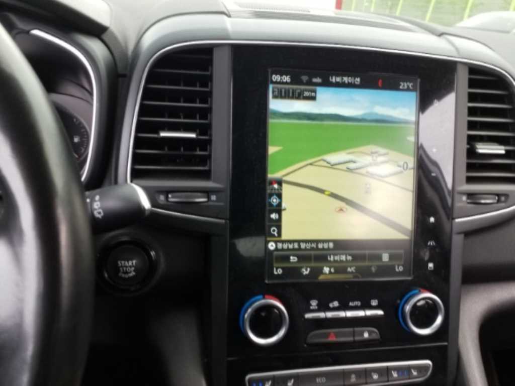 SAMSUNG QM6 - Vista 6