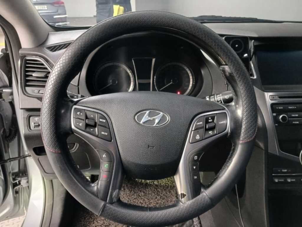 HYUNDAI Grandeur - Vista 11