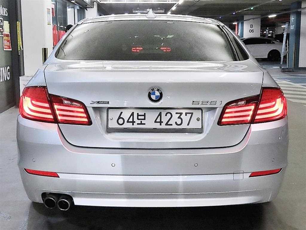 BMW 5 Series - Vista 5