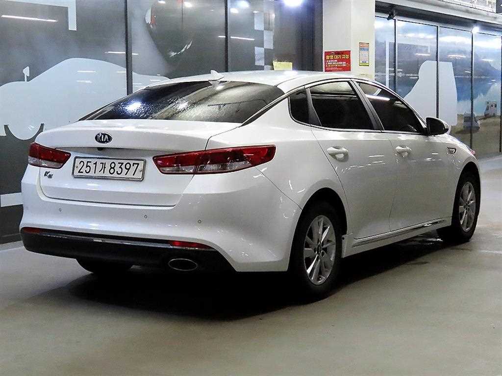 KIA K5 - Vista 4