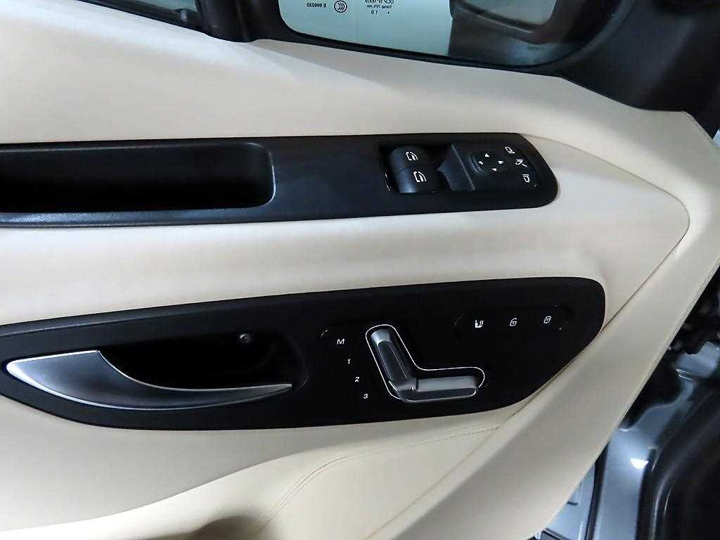 Mercedes Benz Sprinter - Vista 11