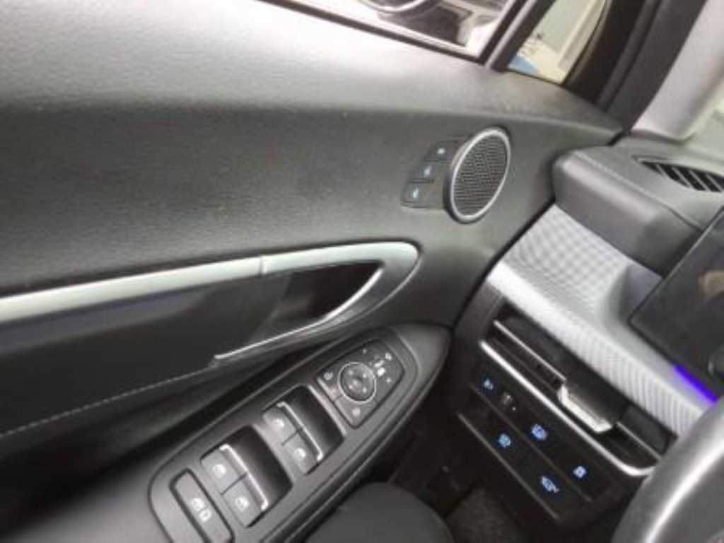 HYUNDAI Sonata - Vista 2