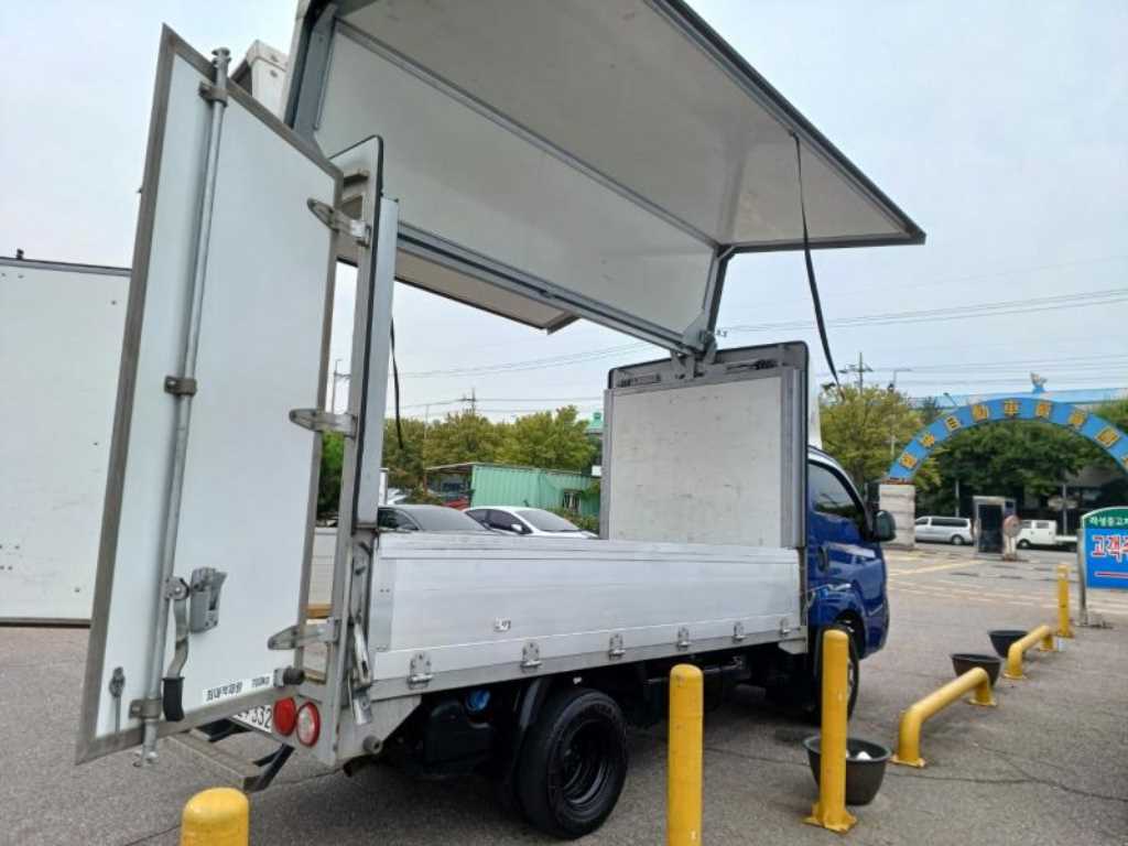 Small Truck Cargo (small) - Vista 7
