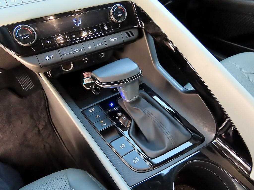 HYUNDAI Avante - Vista 10