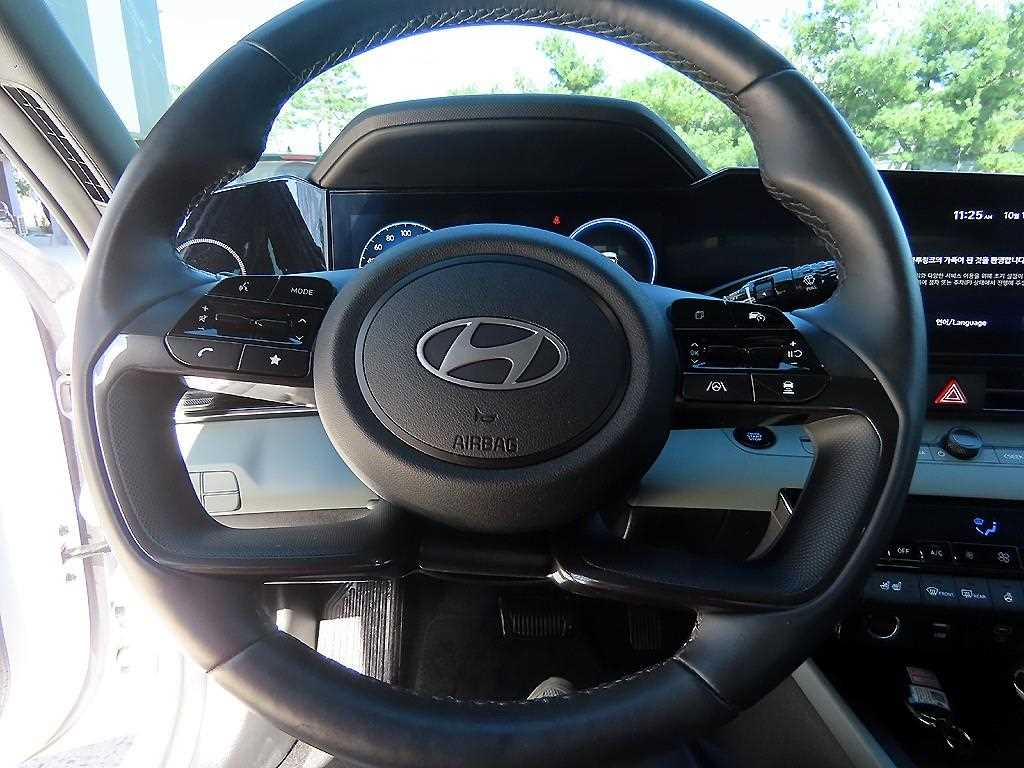 HYUNDAI Avante - Vista 8