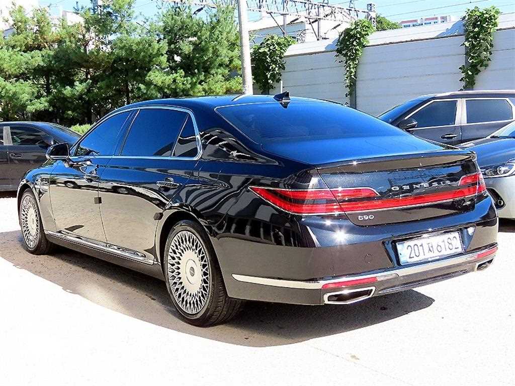 Genesis G90 - Vista 3