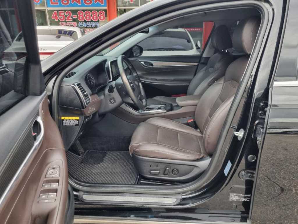 HYUNDAI Grandeur - Vista 9