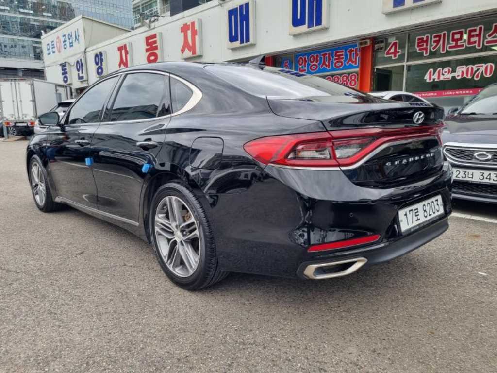 HYUNDAI Grandeur - Vista 6