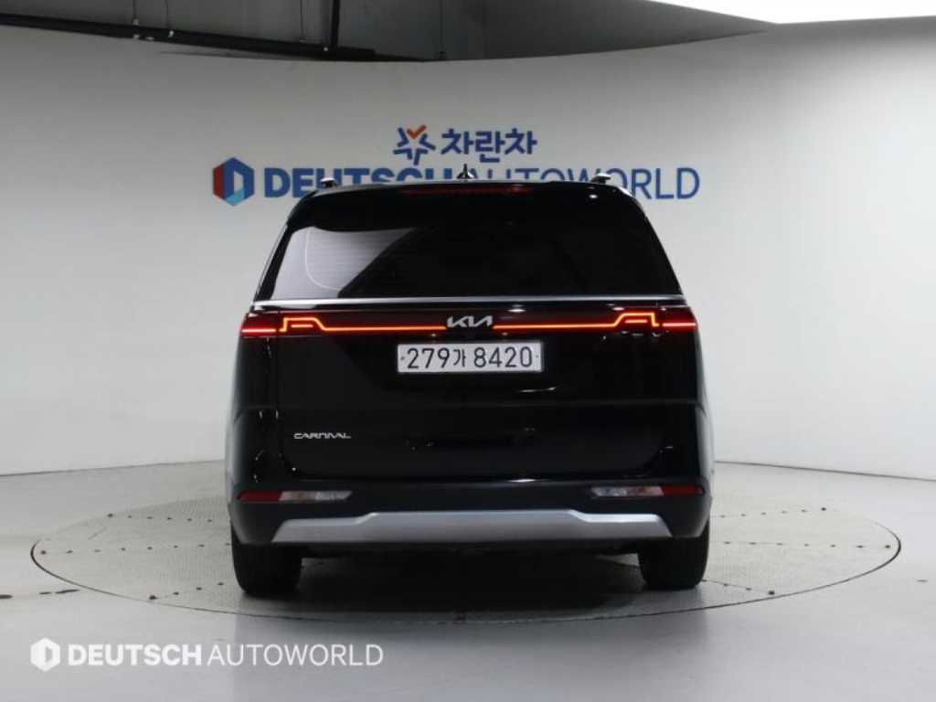 KIA Carnival - Vista 4