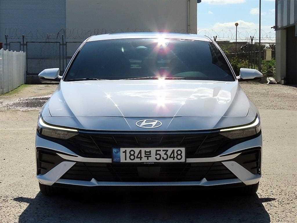 HYUNDAI Avante 2024 Blanco - Importación desde Corea - HF Imports Iquique - Foto 1