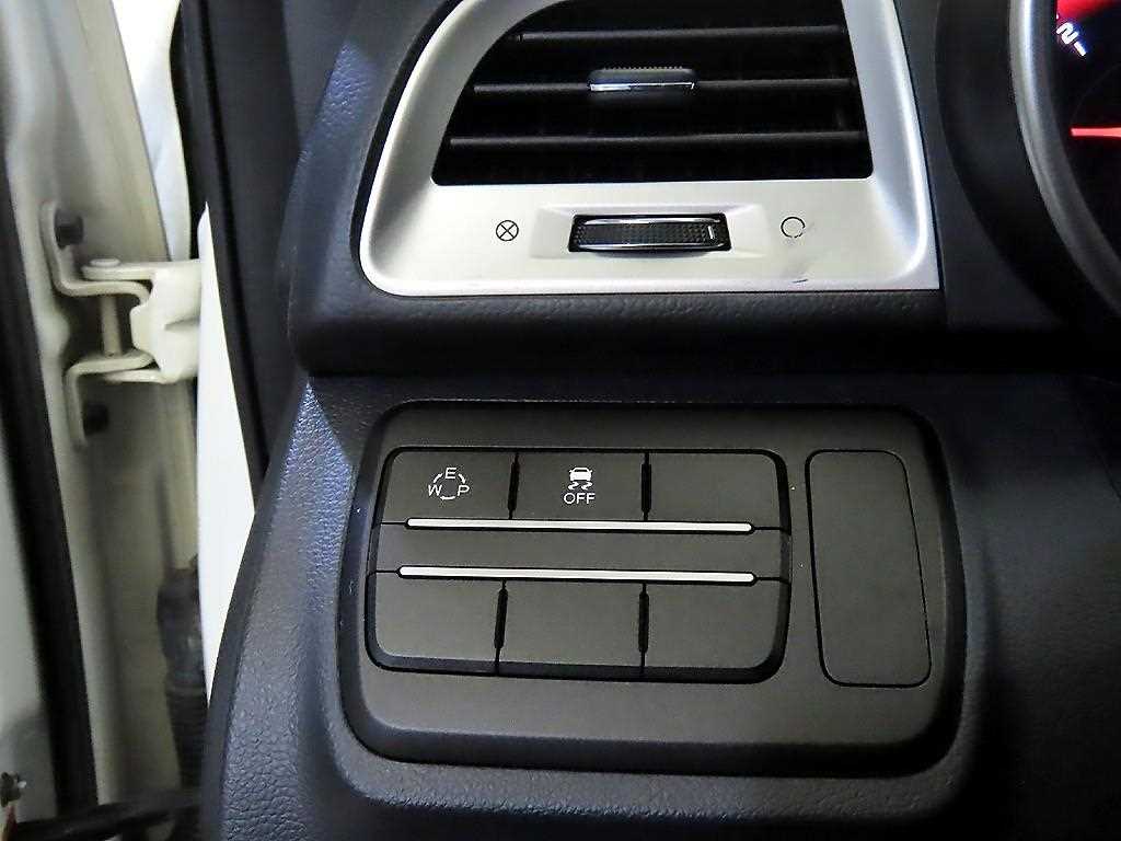 Ssangyong Tivoli 2016 Blanco - Importación desde Corea - HF Imports Iquique - Foto 15