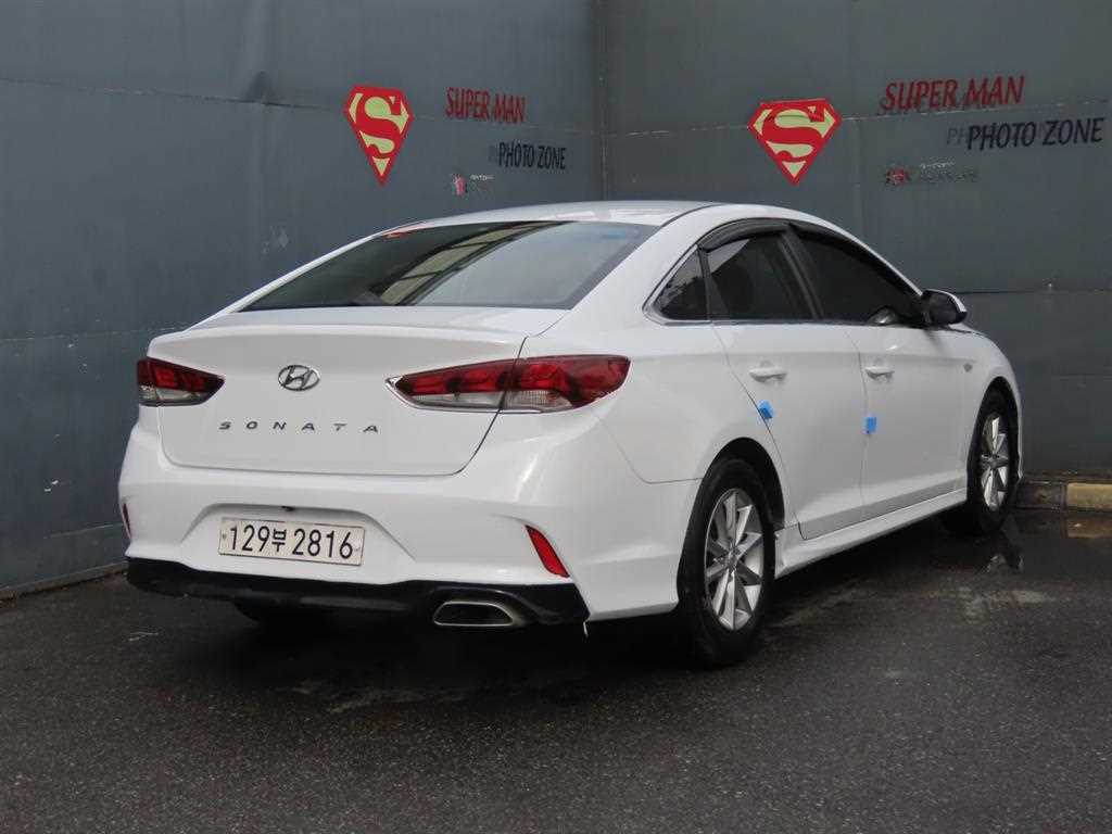 HYUNDAI Sonata - Vista 4