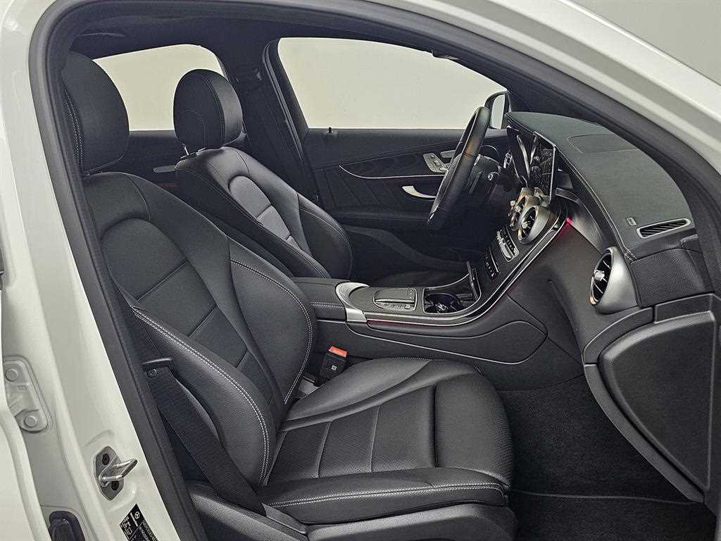 Mercedes Benz GLC Class - Vista 10