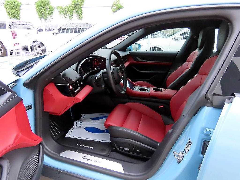 Porsche Taycan - Vista 5