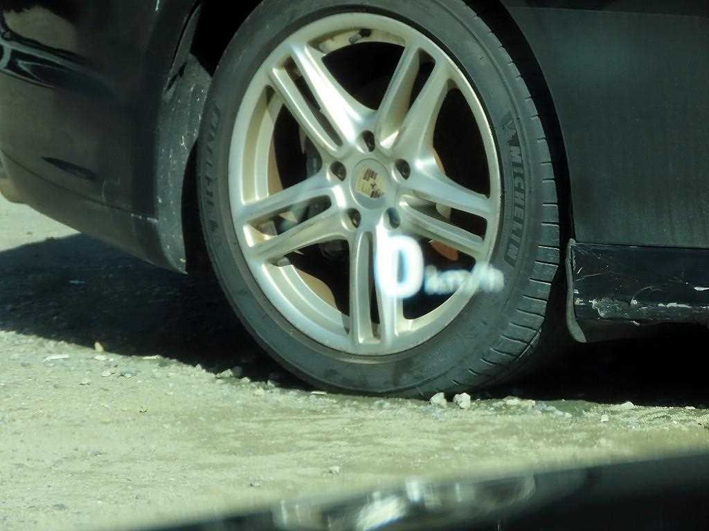 Genesis G90 - Vista 10