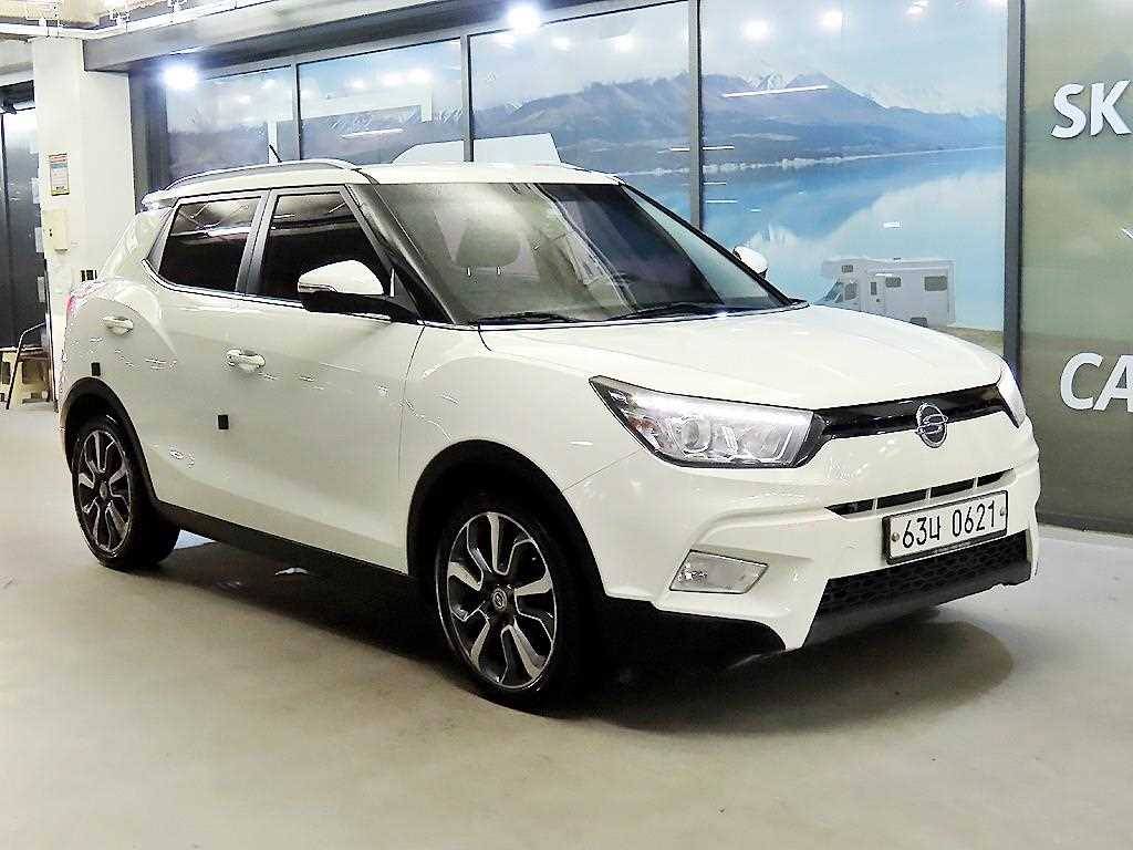 Ssangyong Tivoli 2016 Blanco - Importación desde Corea - HF Imports Iquique - Foto 1