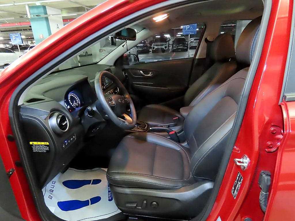 HYUNDAI Kona - Vista 6