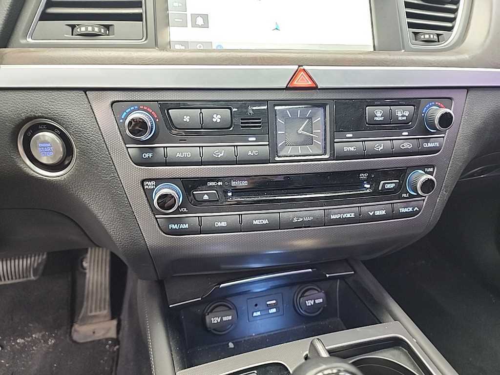 HYUNDAI Genesis - Vista 9