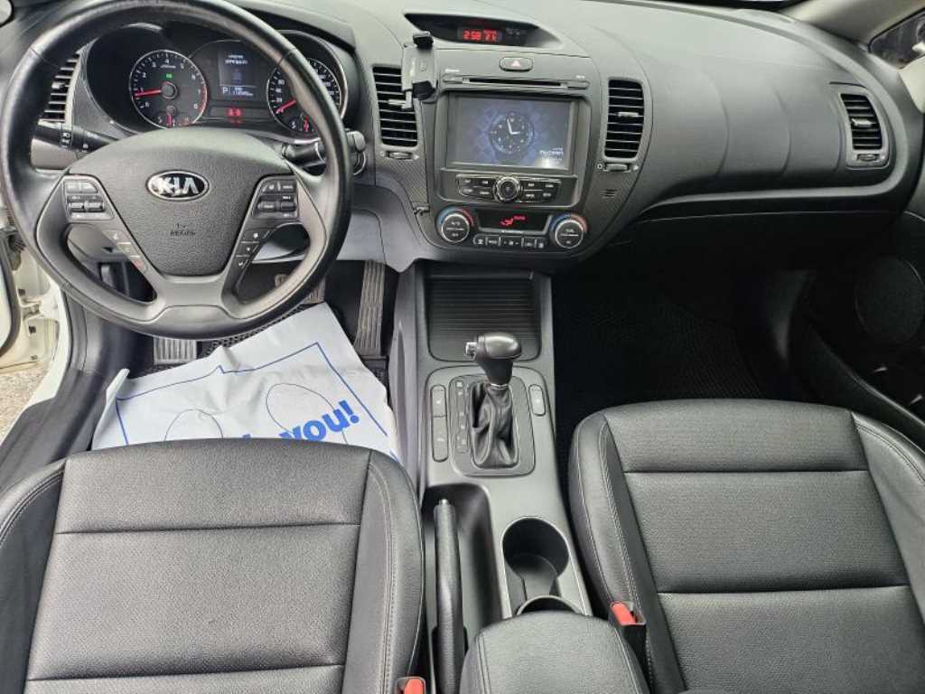 KIA K3 2015 Blanco - Importación desde Corea - HF Imports Iquique - Foto 18