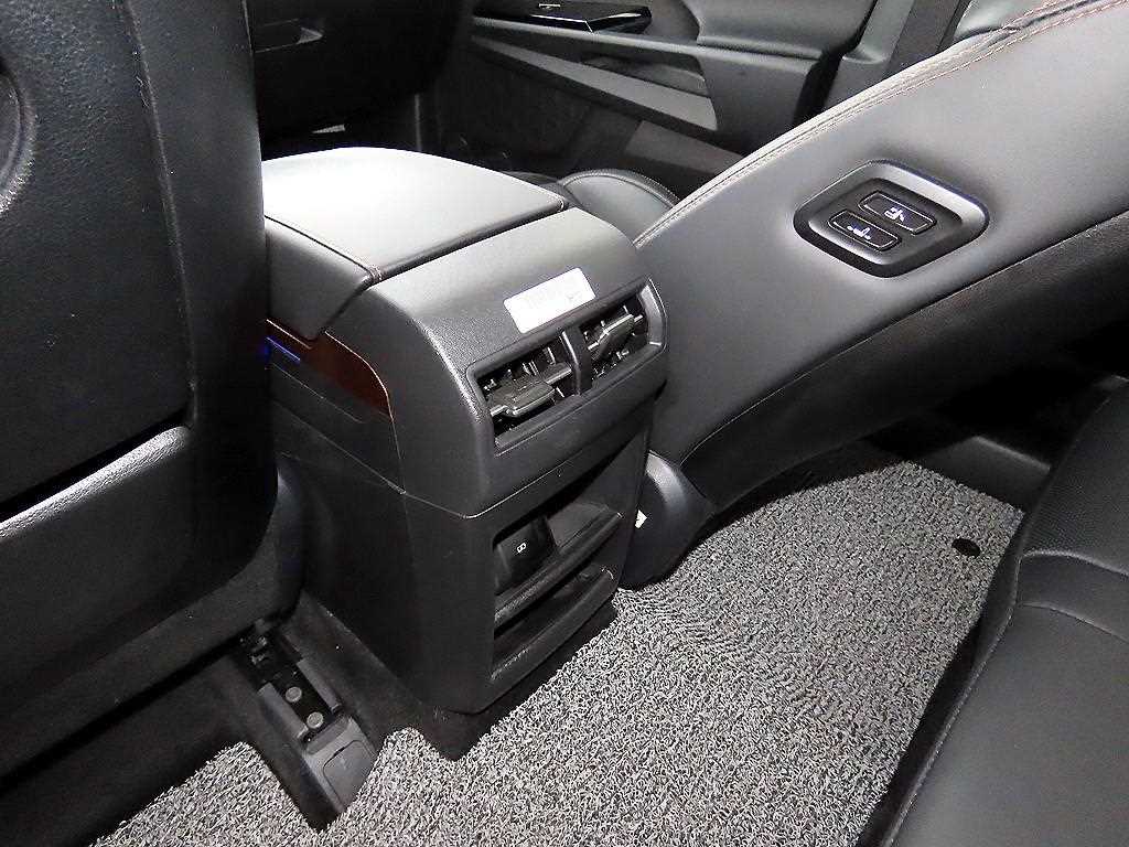 Ssangyong Torres - Vista 8