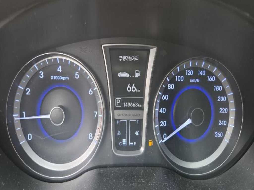 HYUNDAI Grandeur - Vista 9