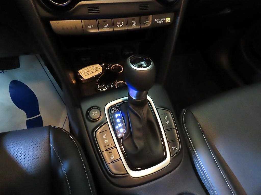 HYUNDAI Kona - Vista 12