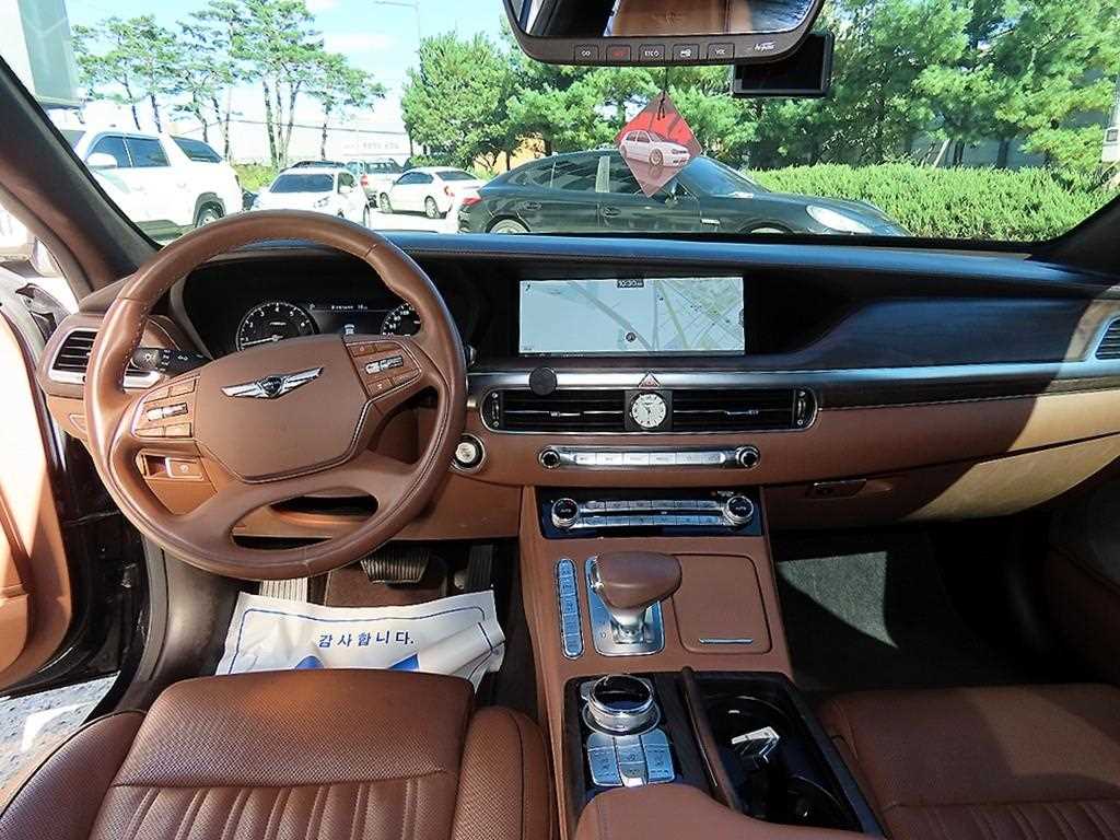 Genesis G90 - Vista 7